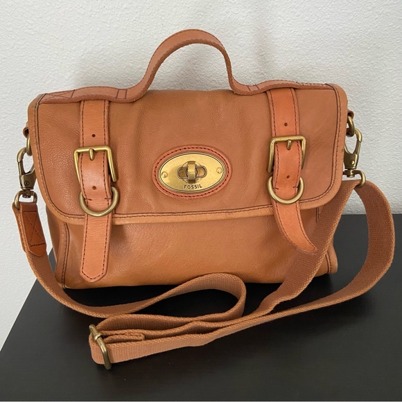Vintage Authentic FOSSIL Issue 54 Cognac Leather Messenger Bag Crossbody - Picture 1 of 15